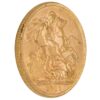 Perspectiva lateral de la cruz de la moneda de oro soberano de Jorge V de 1911
