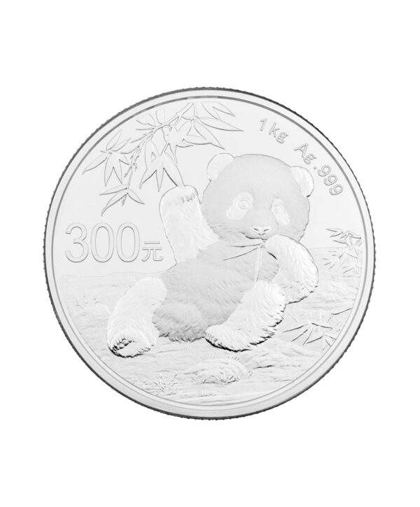 Perspectiva frontal de la cruz de la moneda de plata Panda Chino de 1kg de 2020, que muestra al animal en una tierna postura comiendo plantas