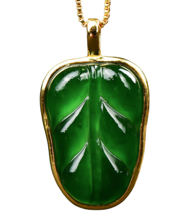 Colgante de Jadeíta Natural Tipo A Certificado NGTC – Plata 925 bañada en Oro de 18K