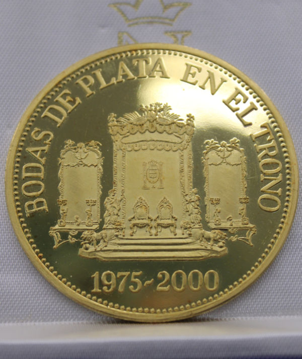 Medalla Conmemorativa de las Bodas de Plata en el Trono_ Portada/GoldenArt Medalla Conmemorativa de las Bodas de Plata en el Trono_ Portada/GoldenArt