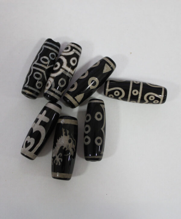 lote-5-amuletos-tibetanos-dzi-2jpg Lote de 5 amuletos tibetanos DZI