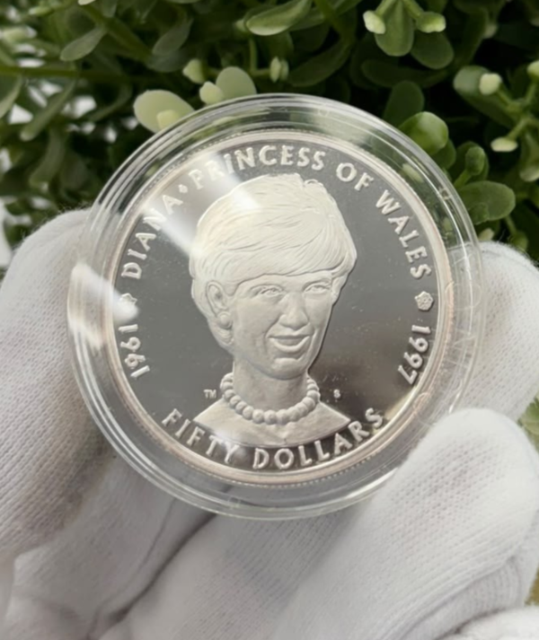 Moneda Plata Diana Princesa de Gales Islas Marshall 1997_ reverso_GoldenArt Moneda Plata Diana Princesa de Gales Islas Marshall 1997_ reverso_GoldenArt